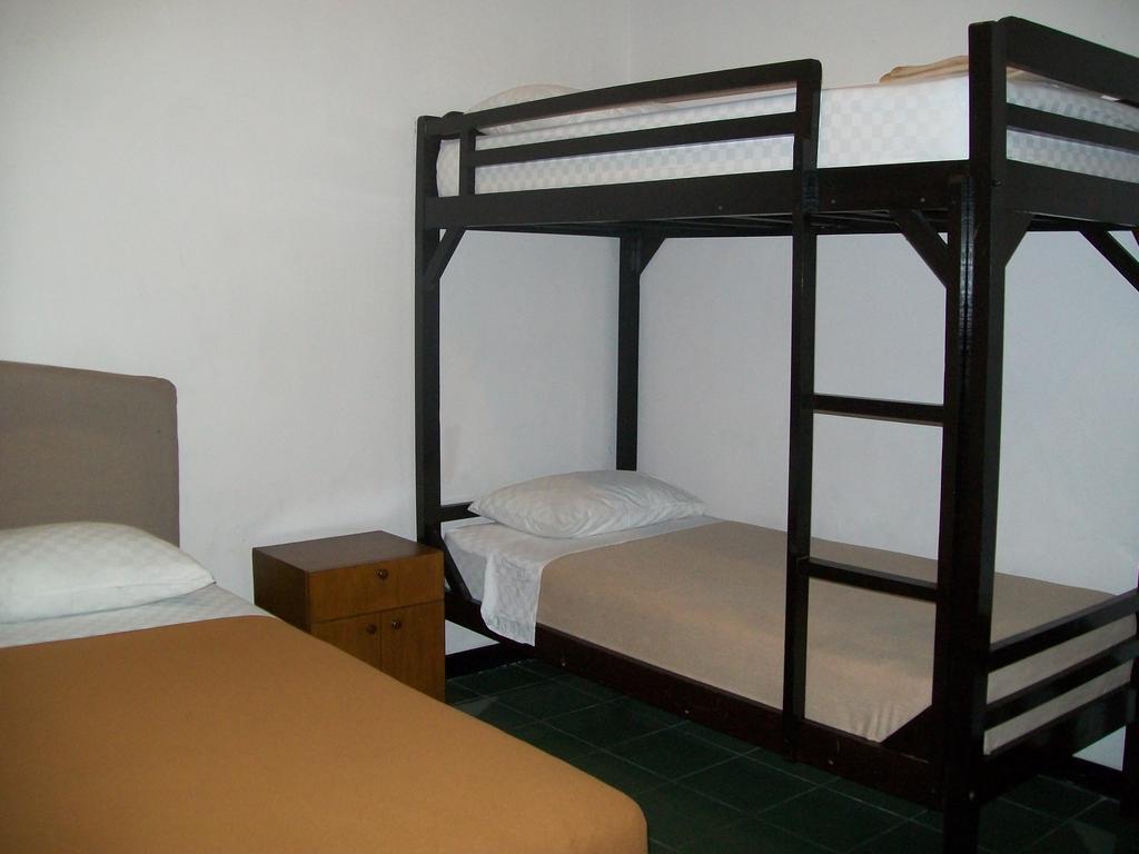 Krowi Inn Surabaya Quarto foto